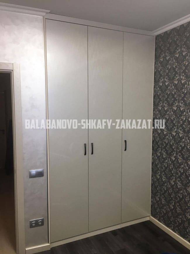 Распашные шкафы Балабаново