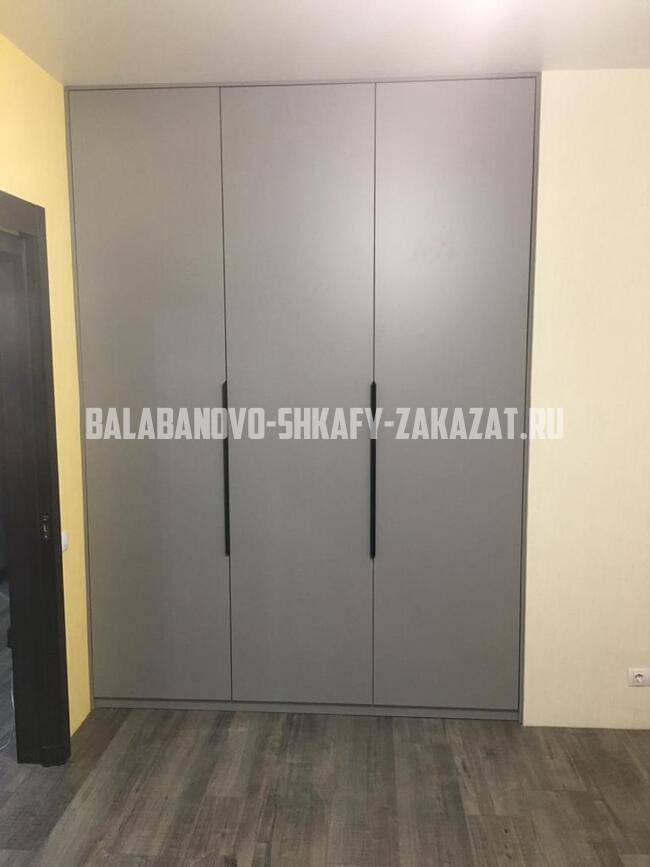Распашные шкафы Балабаново